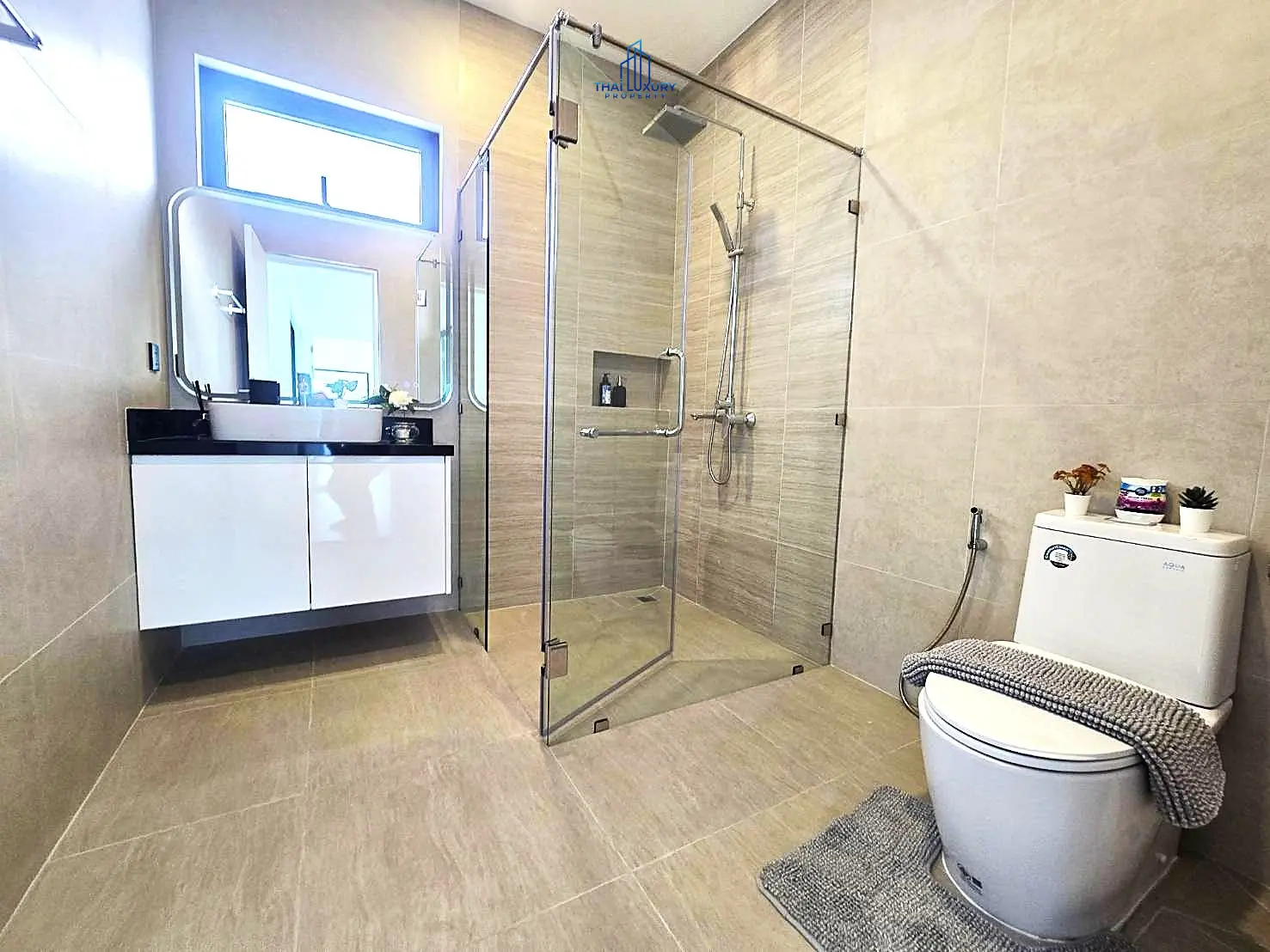 Modern 3 Bedrooms Pool Villa for Sale at BOTANICA Hua Hin