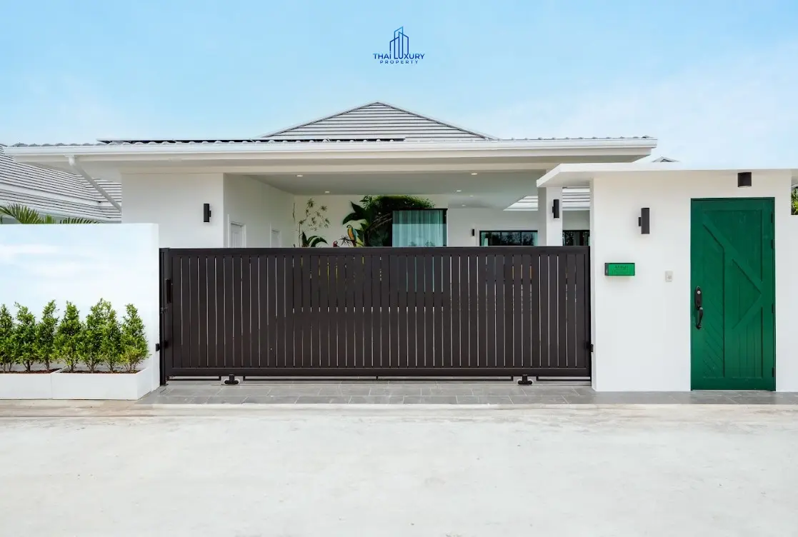 Modern 3 Bedrooms Pool Villa for Sale at BOTANICA Hua Hin