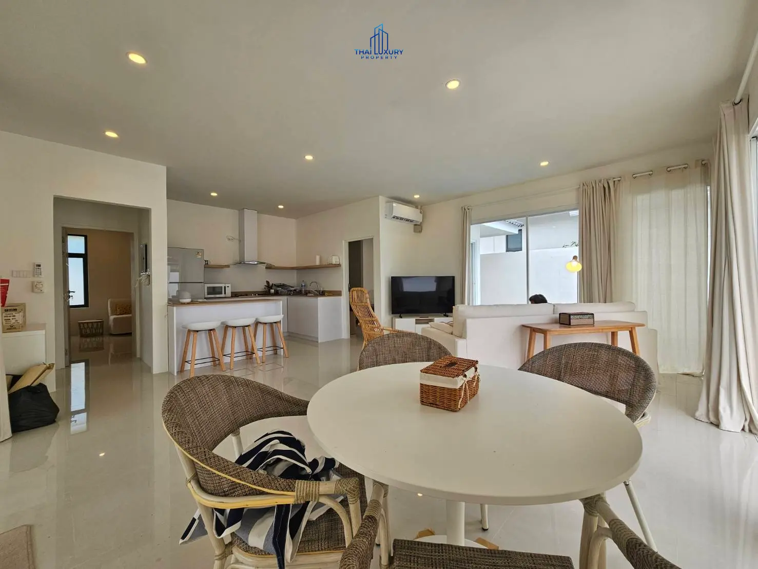 Modern Villa 3 Bedrooms At Hua Hin Soi 112 For Rent