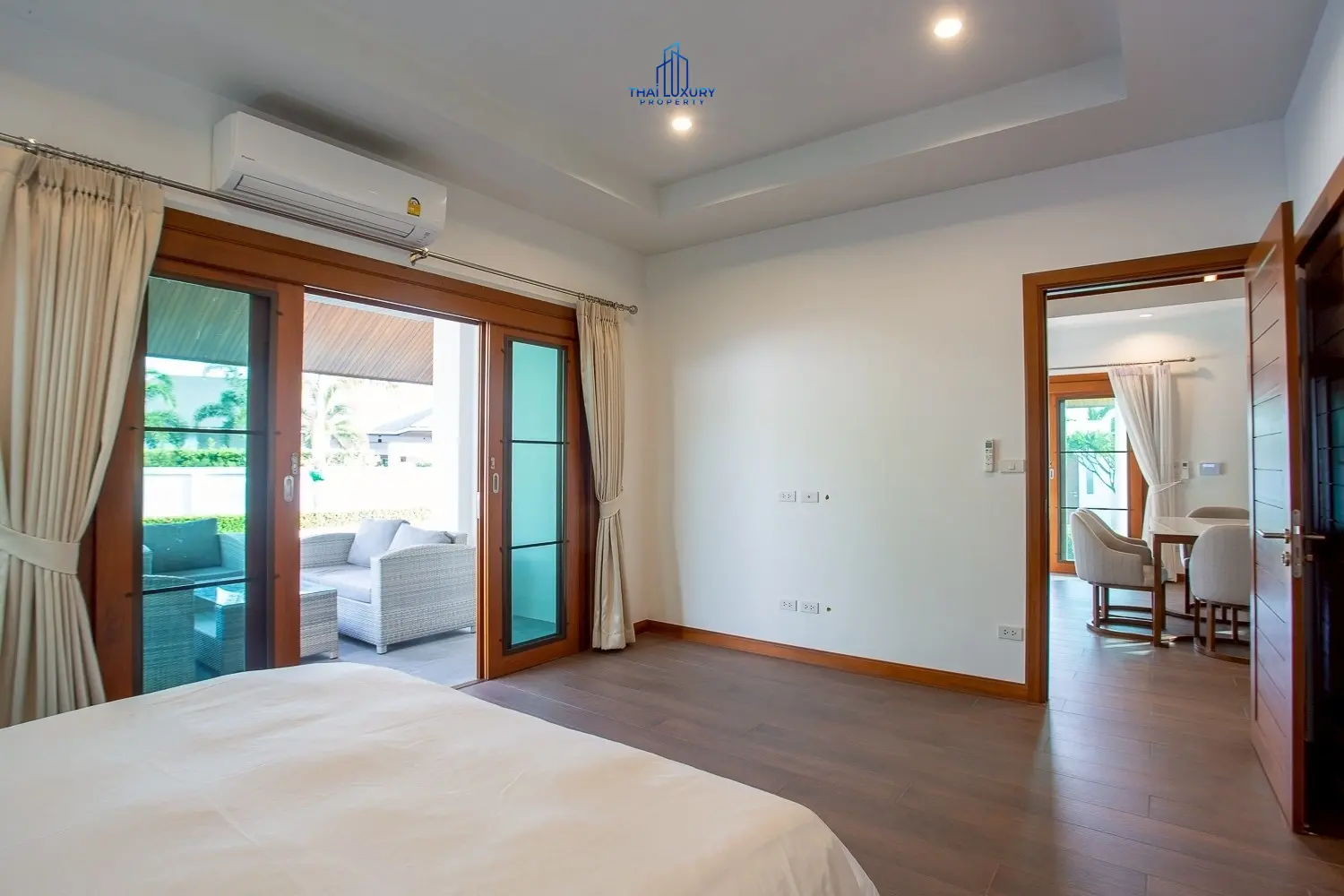 Modern Mountain View 3 Bedrooms Villa for Sale Near Downtown Hua Hin