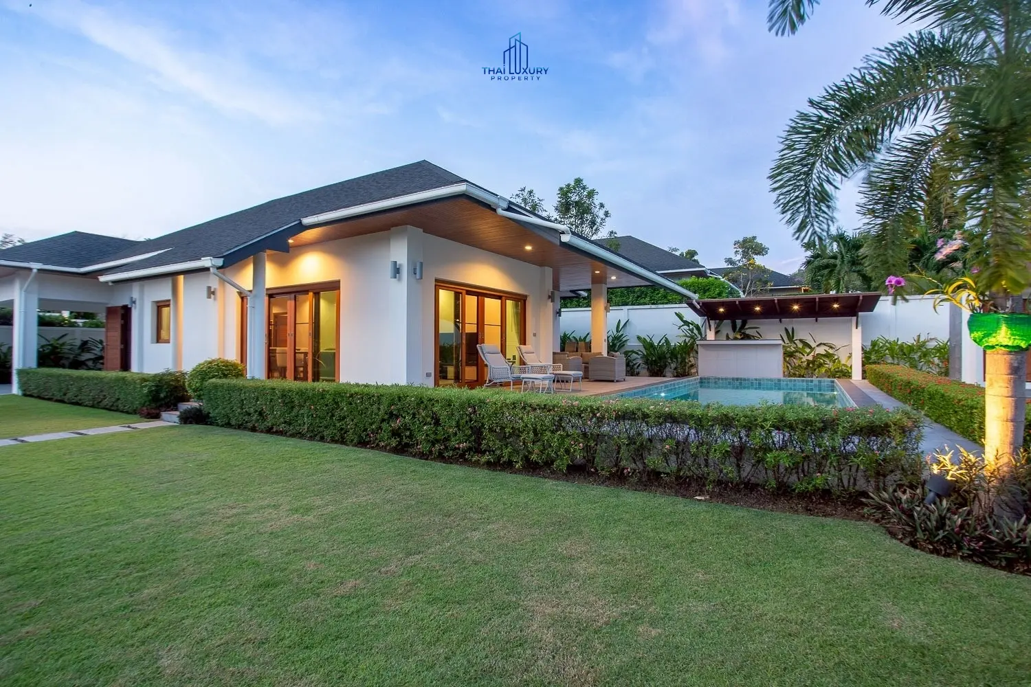 Modern Mountain View 3 Bedrooms Villa for Sale Near Downtown Hua Hin