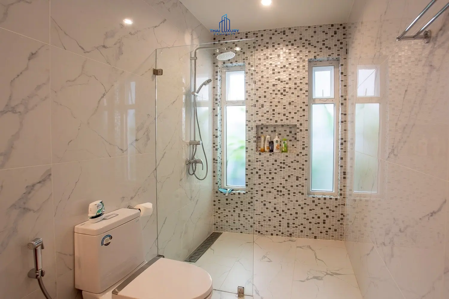 Modern Mountain View 3 Bedrooms Villa for Sale Near Downtown Hua Hin