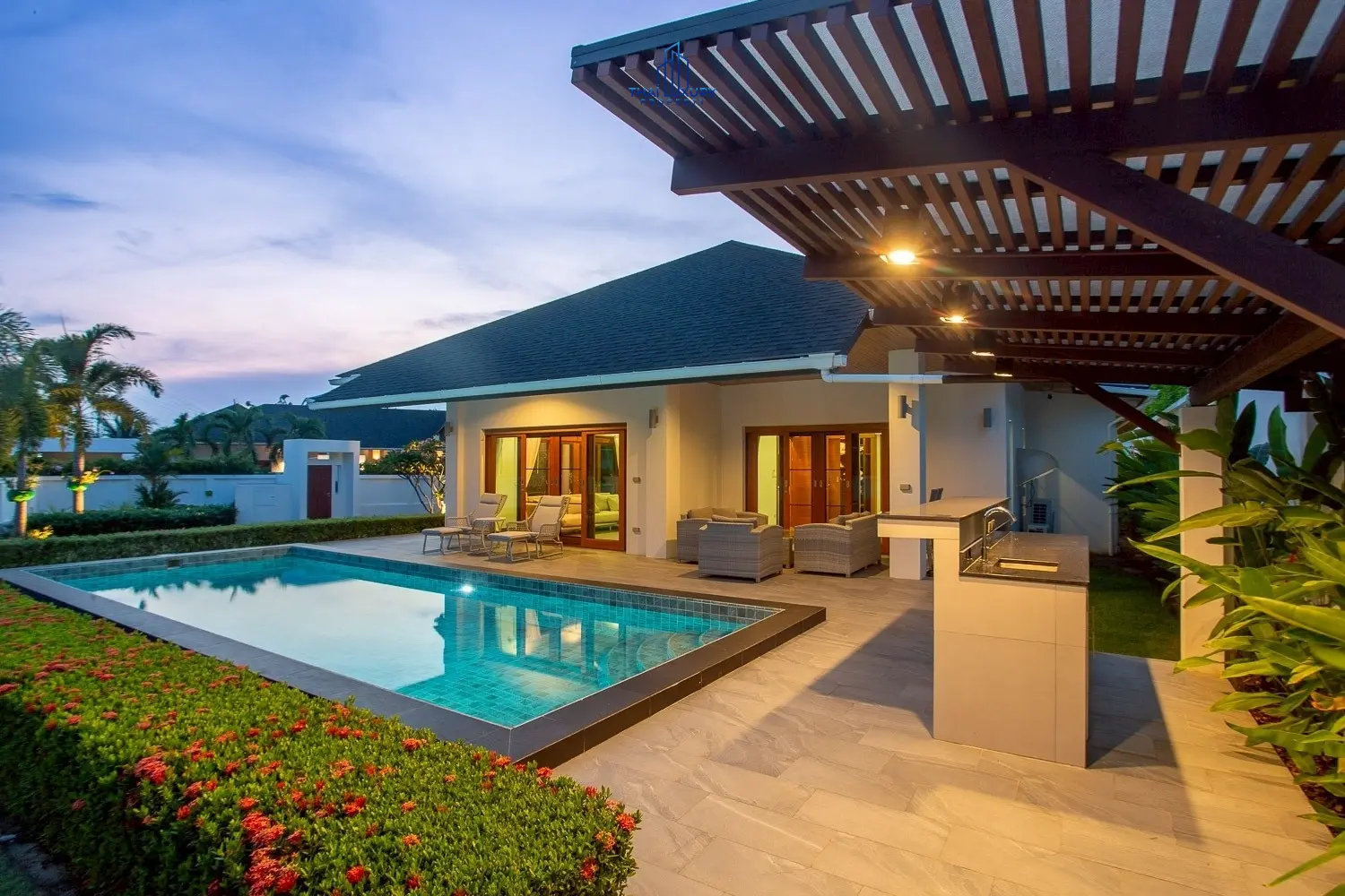 Modern Mountain View 3 Bedrooms Villa for Sale Near Downtown Hua Hin
