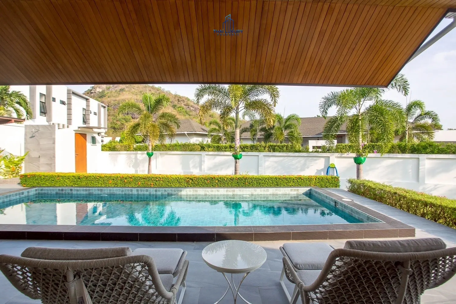 Modern Mountain View 3 Bedrooms Villa for Sale Near Downtown Hua Hin