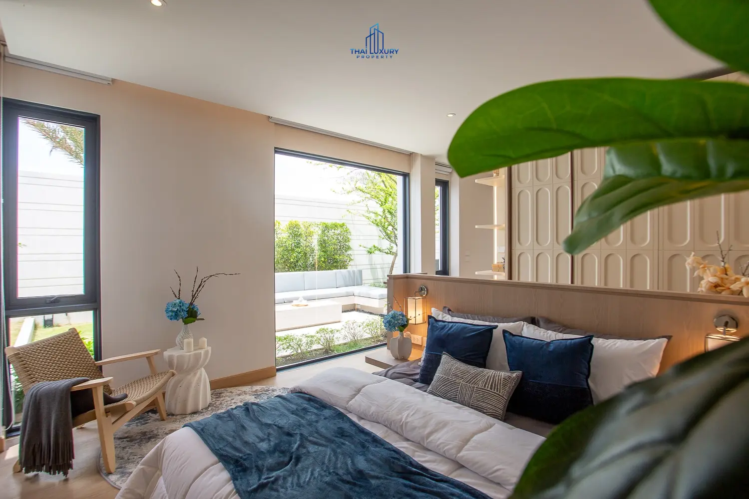 Luxury Beach House The First Ultra Luxury In Cha-am Fully Functional Seaside House With Swimming Pool And Access To Every Private Beach.