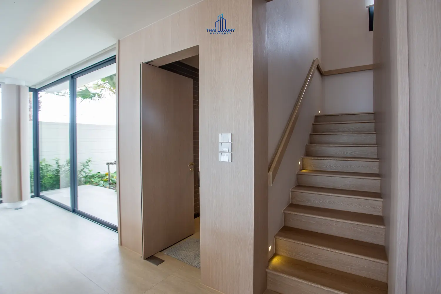 Luxury Beach House The First Ultra Luxury In Cha-am Fully Functional Seaside House With Swimming Pool And Access To Every Private Beach.