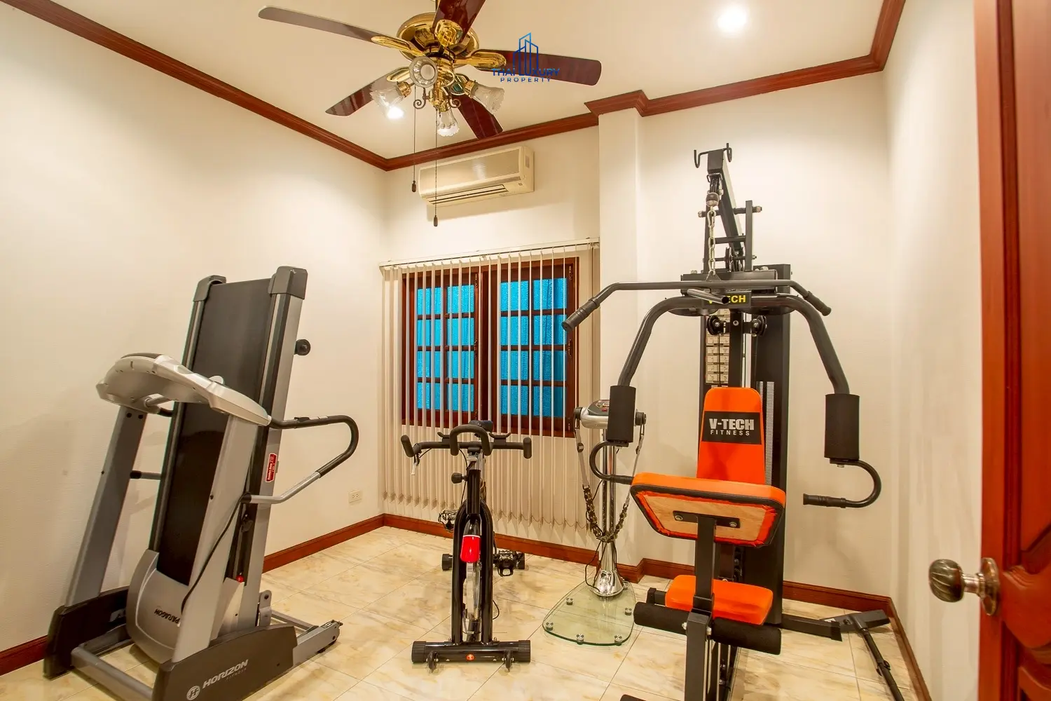 Luxury 2-Storey Pool Villa for Sale in Hua Hin City Center – Just 300 m from the Beach