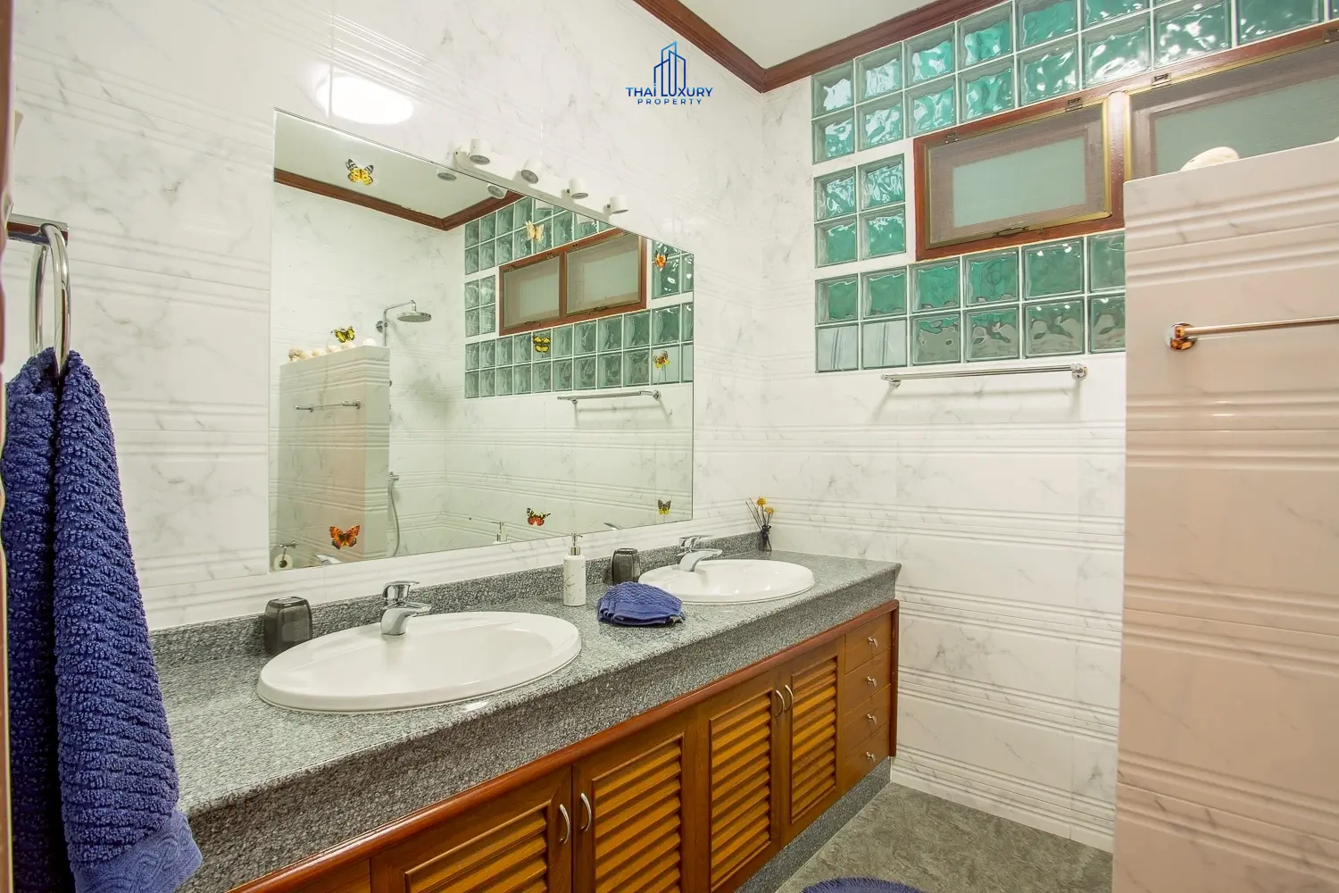 Luxury 2-Storey Pool Villa for Sale in Hua Hin City Center – Just 300 m from the Beach