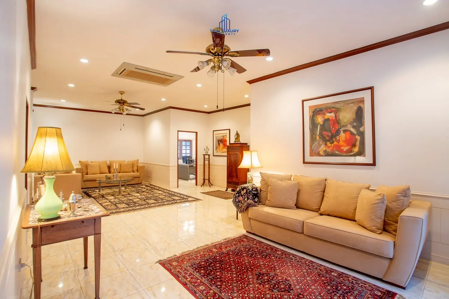 Luxury 2-Storey Pool Villa for Sale in Hua Hin City Center – Just 300 m from the Beach