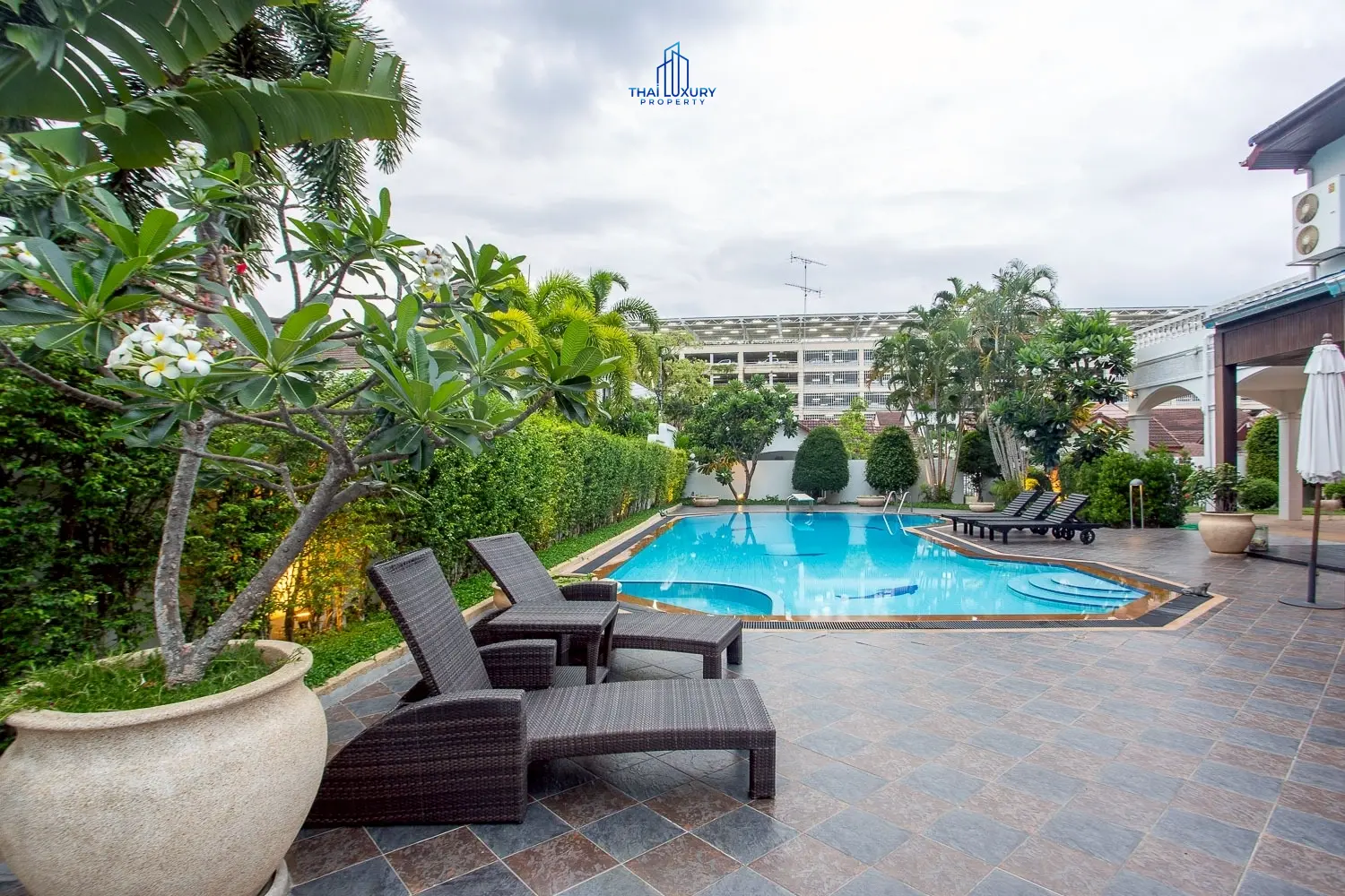 Luxury 2-Storey Pool Villa for Sale in Hua Hin City Center – Just 300 m from the Beach