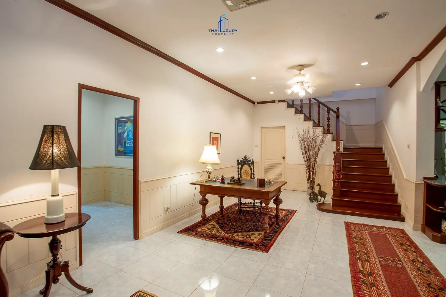 Luxury 2-Storey Pool Villa for Sale in Hua Hin City Center – Just 300 m from the Beach