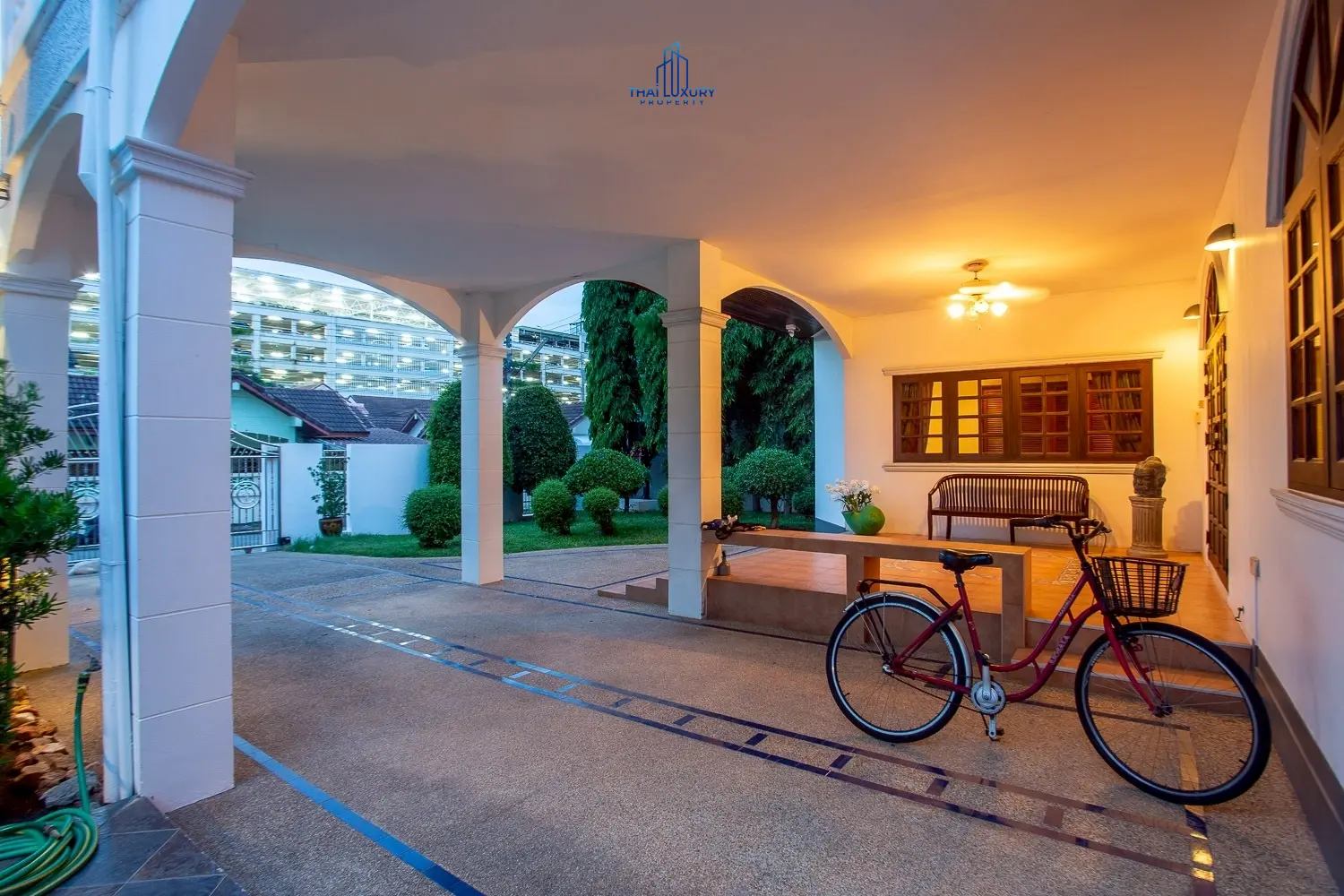 Luxury 2-Storey Pool Villa for Sale in Hua Hin City Center – Just 300 m from the Beach