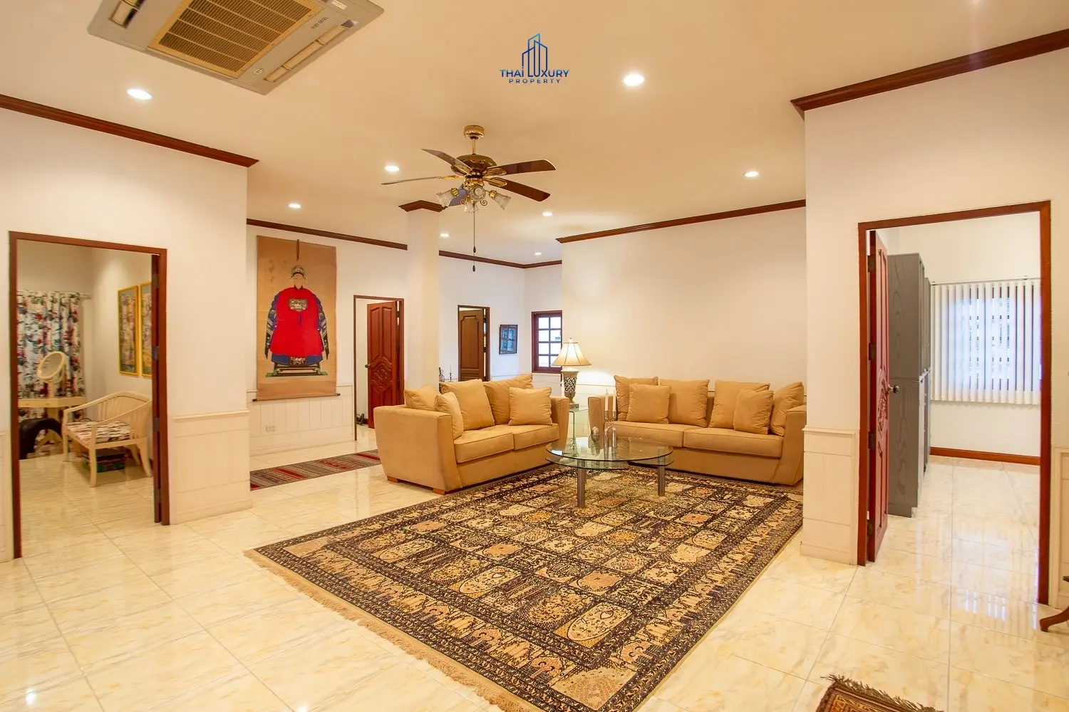 Luxury 2-Storey Pool Villa for Sale in Hua Hin City Center – Just 300 m from the Beach