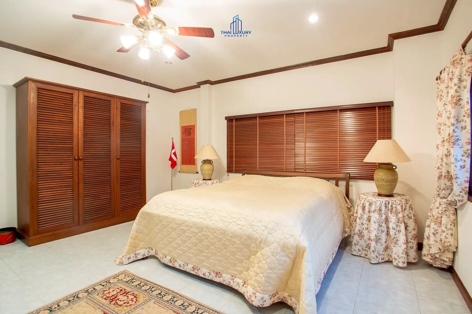 Luxury 2-Storey Pool Villa for Sale in Hua Hin City Center – Just 300 m from the Beach