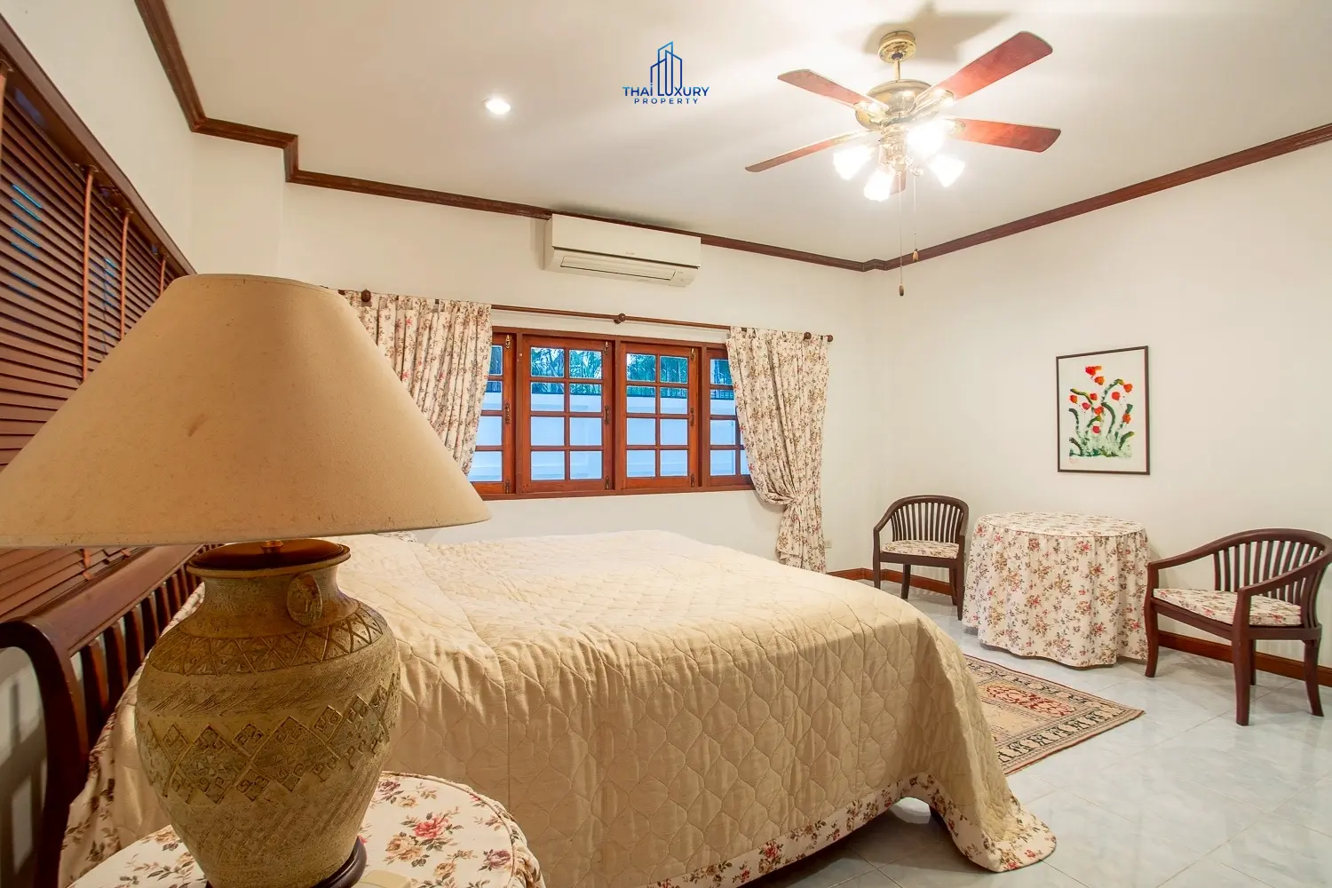 Luxury 2-Storey Pool Villa for Sale in Hua Hin City Center – Just 300 m from the Beach
