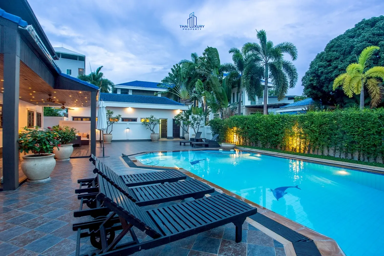 Luxury 2-Storey Pool Villa for Sale in Hua Hin City Center – Just 300 m from the Beach