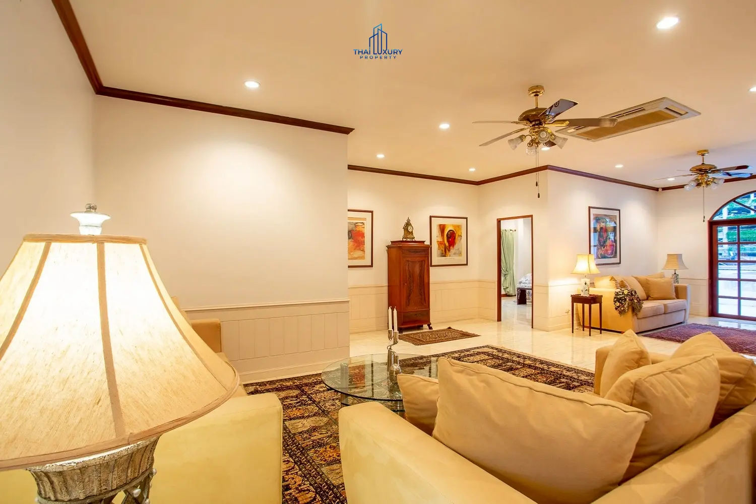 Luxury 2-Storey Pool Villa for Sale in Hua Hin City Center – Just 300 m from the Beach