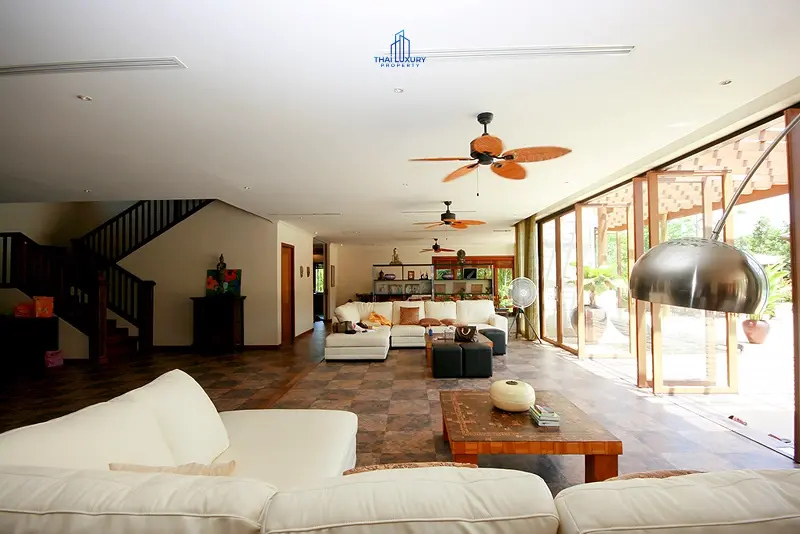 Fantastic Property in Palm Hills Golf Course For Sale
