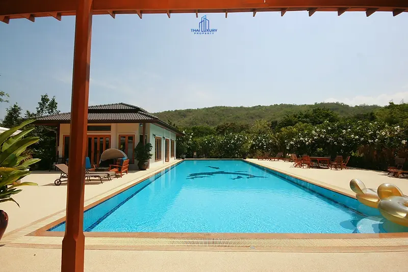 Fantastic Property in Palm Hills Golf Course For Sale