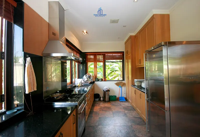 Fantastic Property in Palm Hills Golf Course For Sale