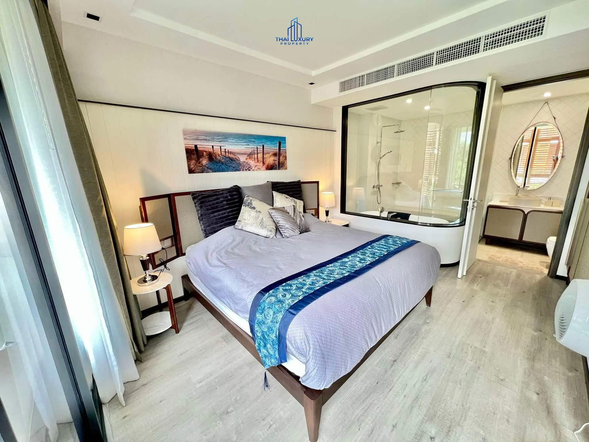 Luxury Condominium Pool View At InterContinental Residences Hua Hin For Sale