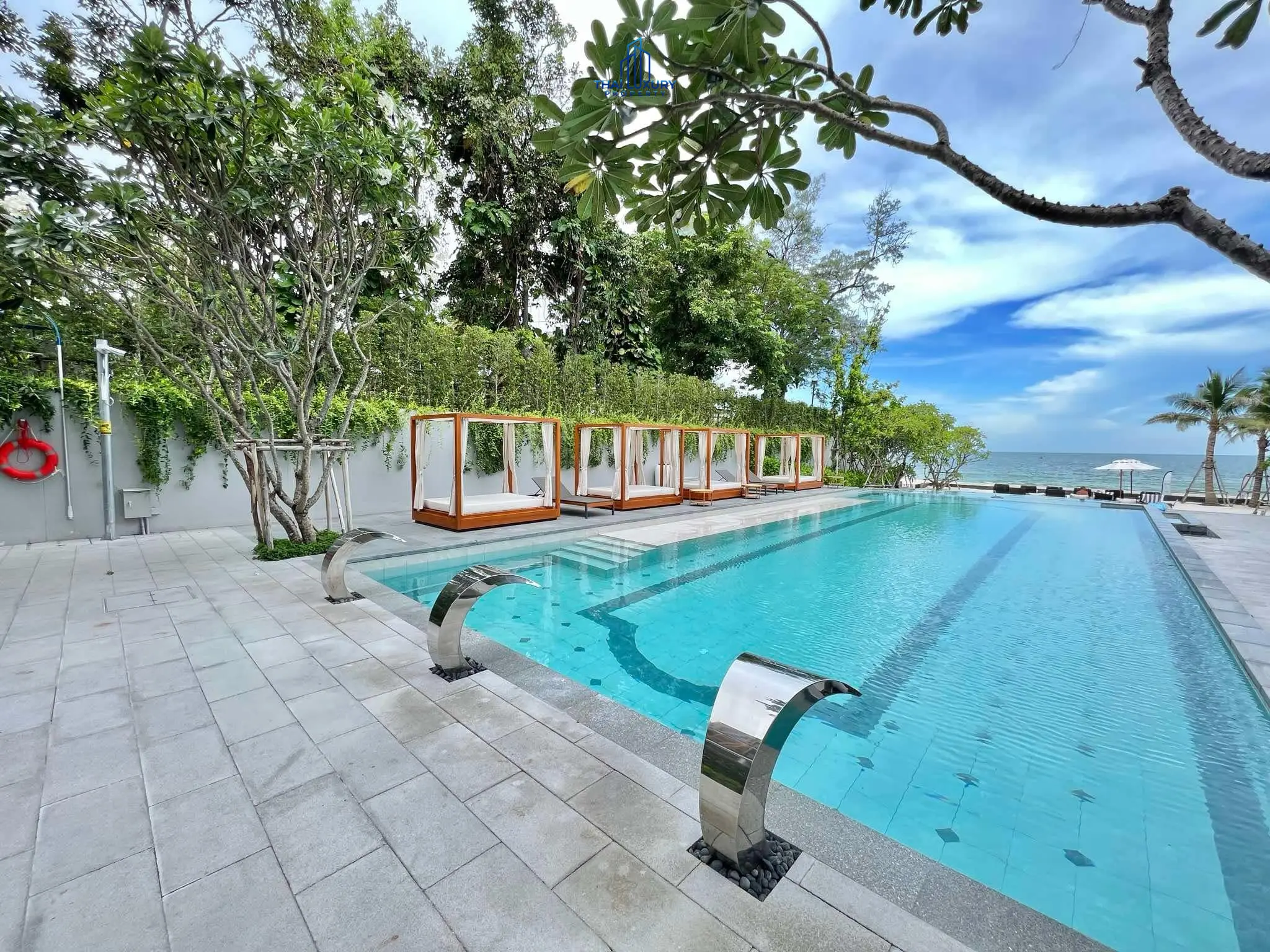 Luxury Condominium Pool View At InterContinental Residences Hua Hin For Sale