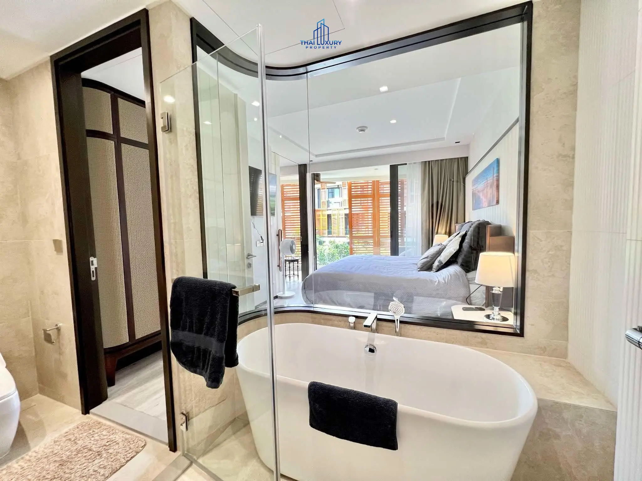 Luxury Condominium Pool View At InterContinental Residences Hua Hin For Sale