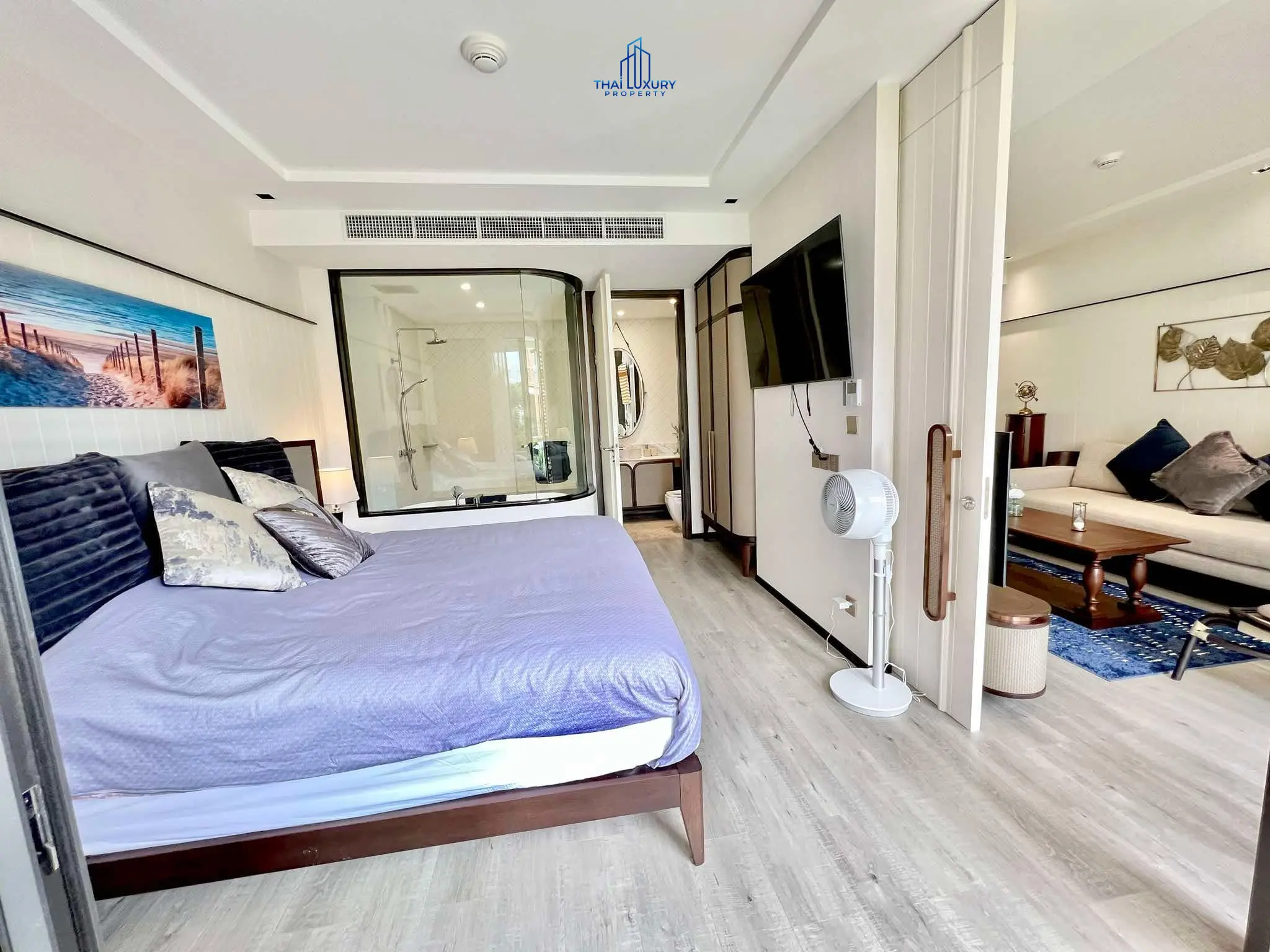Luxury Condominium Pool View At InterContinental Residences Hua Hin For Sale