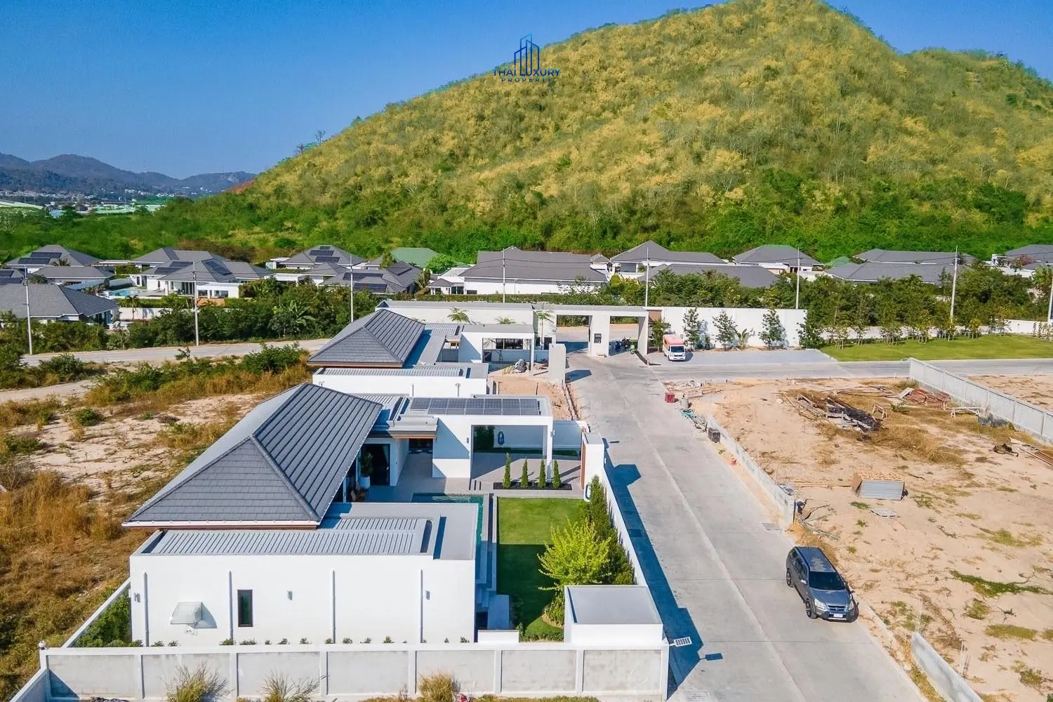 Luxurious Villa Mountain View Hua Hin At Hillside Hamlet For Sale