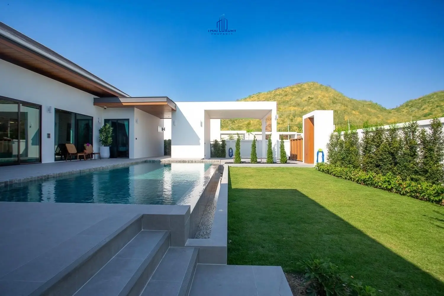 Luxurious Villa Mountain View Hua Hin At Hillside Hamlet For Sale