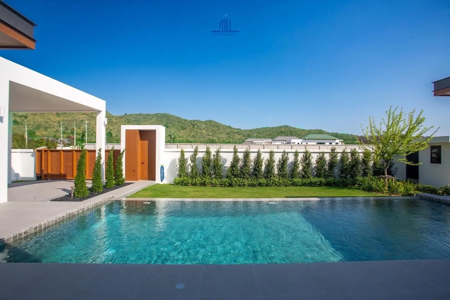 Luxurious Villa Mountain View Hua Hin At Hillside Hamlet For Sale