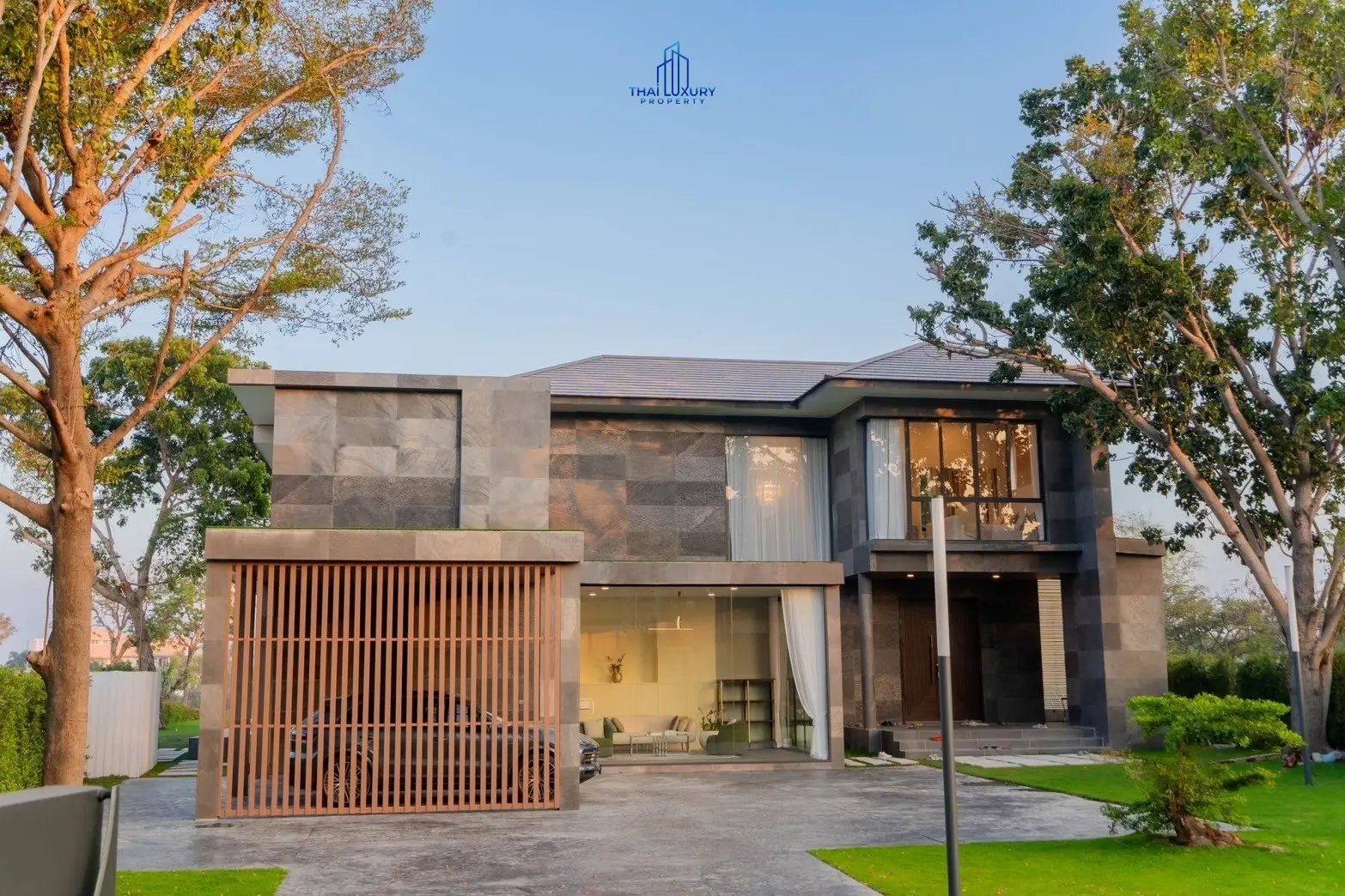 Luxury Modern Pool Villa Cha-Am Hua Hin At Palm Hills Golf Course For Sale