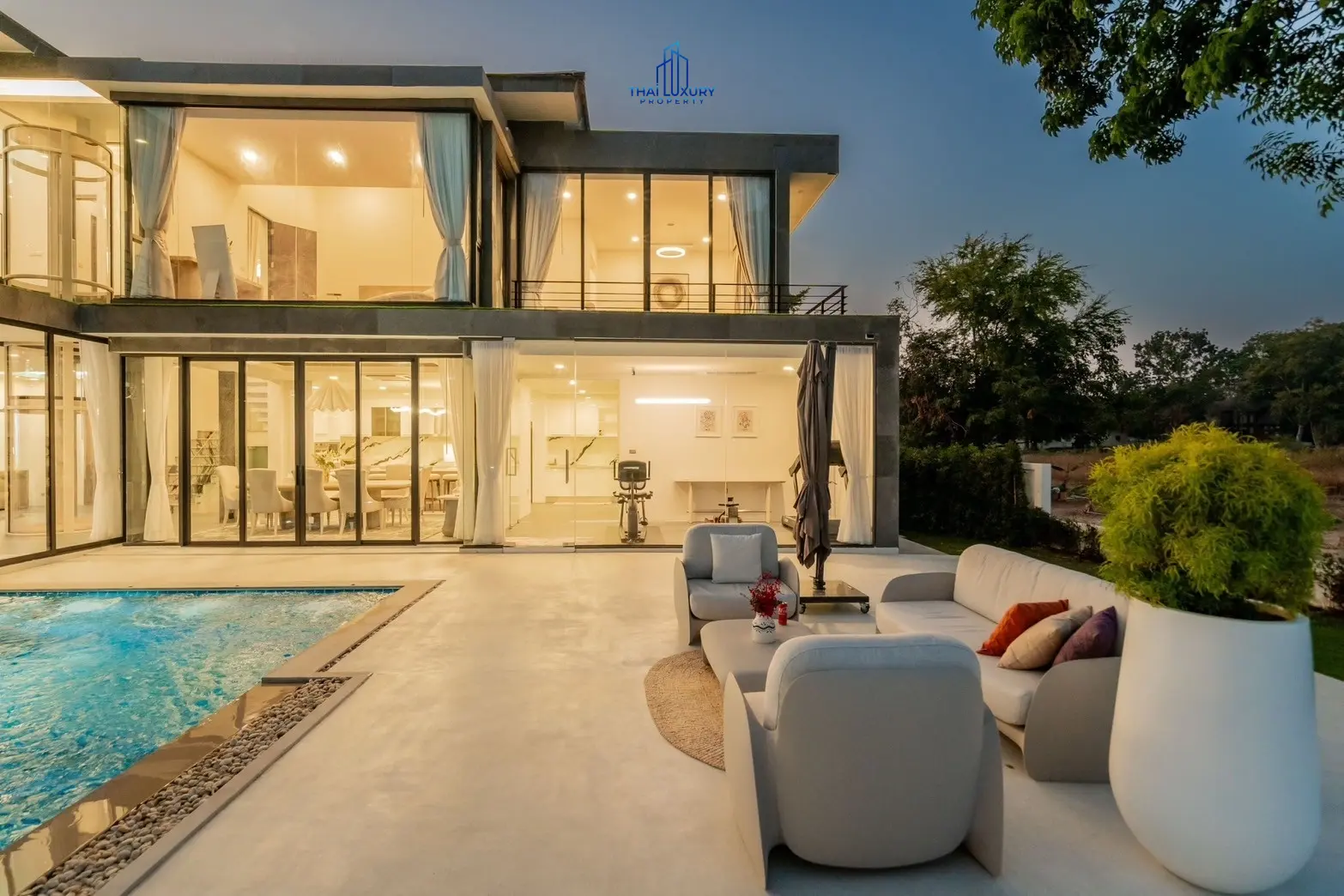 Luxury Modern Pool Villa Cha-Am Hua Hin At Palm Hills Golf Course For Sale