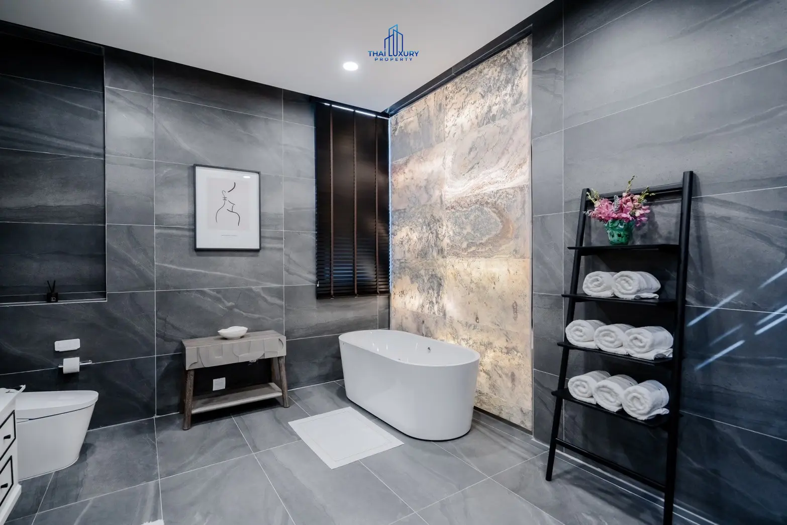 Luxury Modern Pool Villa Cha-Am Hua Hin At Palm Hills Golf Course For Sale