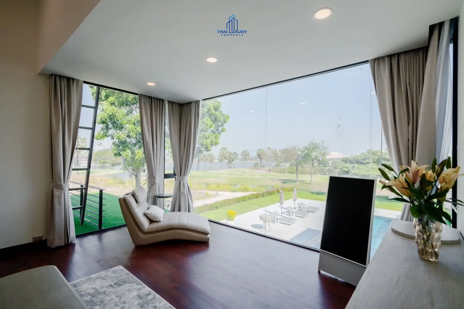 Luxury Modern Pool Villa Cha-Am Hua Hin At Palm Hills Golf Course For Sale
