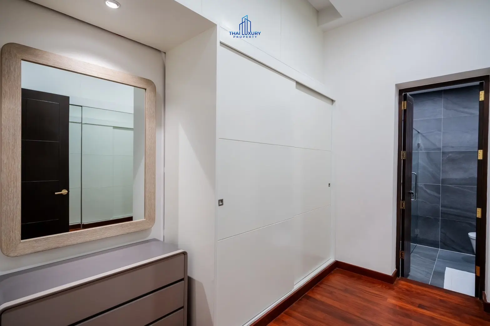 Luxury Modern Pool Villa Cha-Am Hua Hin At Palm Hills Golf Course For Sale