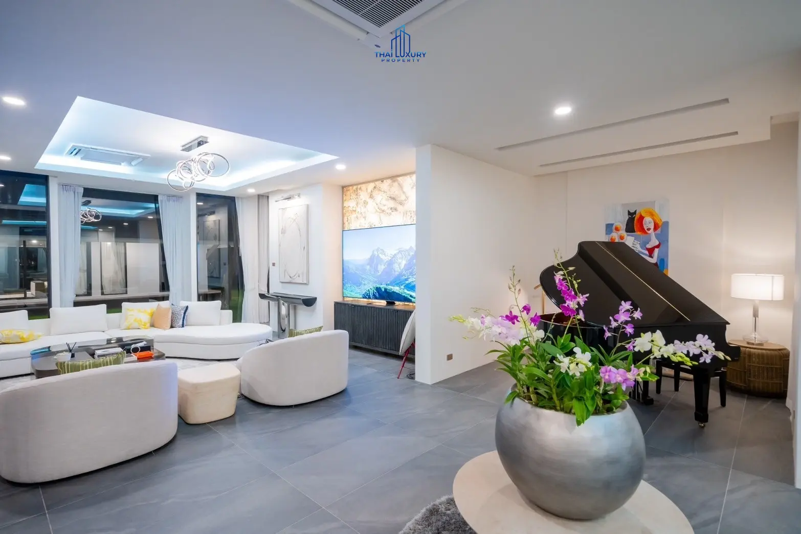 Luxury Modern Pool Villa Cha-Am Hua Hin At Palm Hills Golf Course For Sale