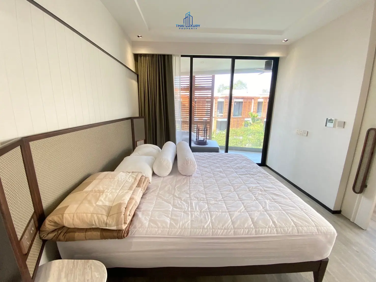 Luxury Modern 2 Bedrooms At InterContinental Residences Hua Hin For Sale