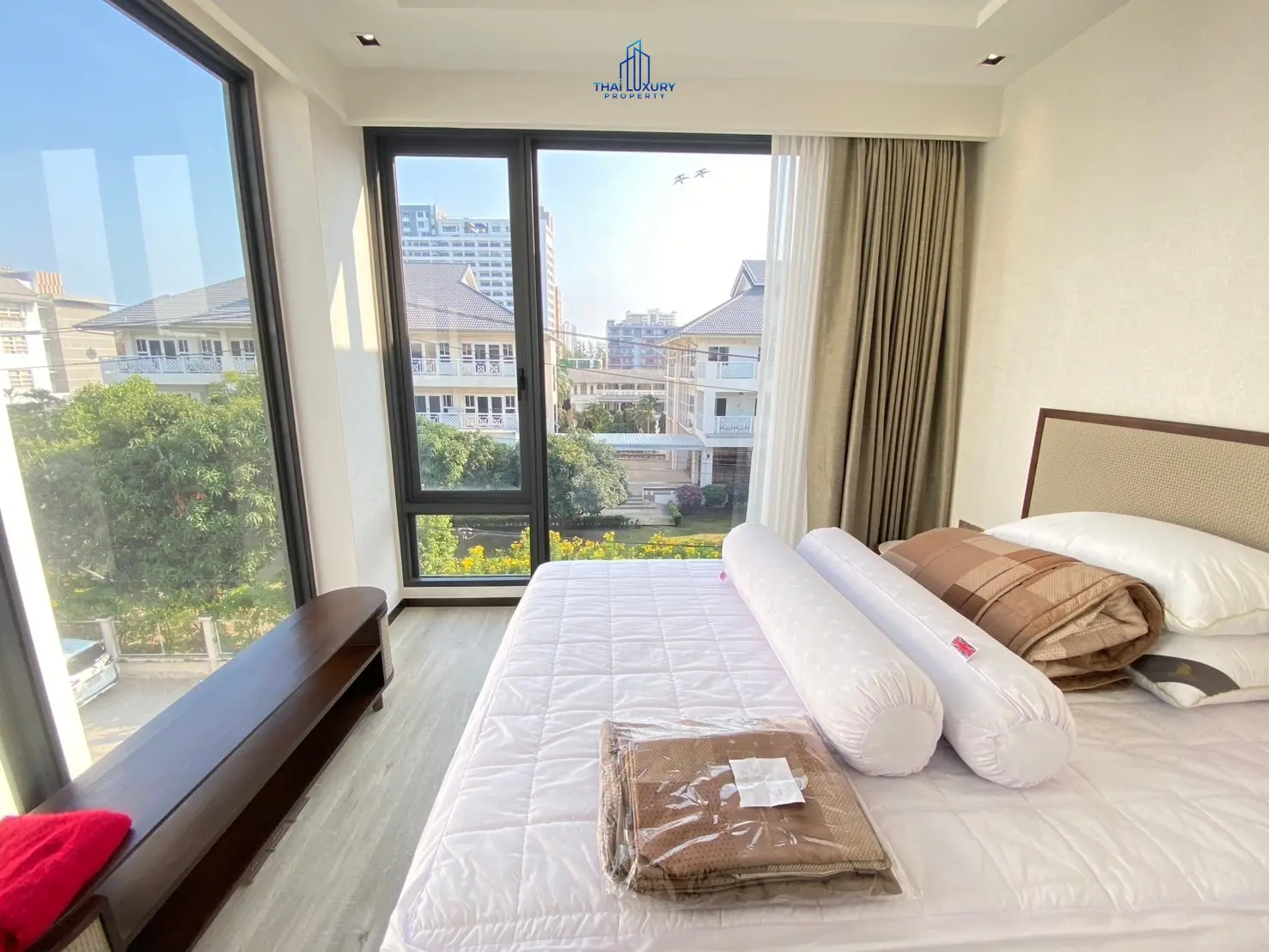 Luxury Modern 2 Bedrooms At InterContinental Residences Hua Hin For Sale