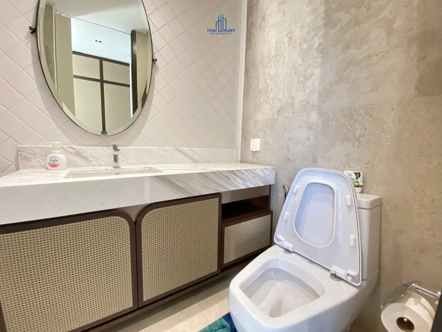 Luxury Modern 2 Bedrooms At InterContinental Residences Hua Hin For Sale