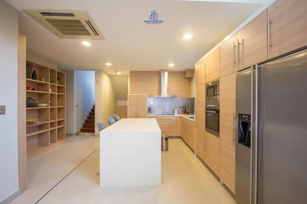 Spacious 4-Bedroom Beachfront Villa with Private Pool in Hua Hin