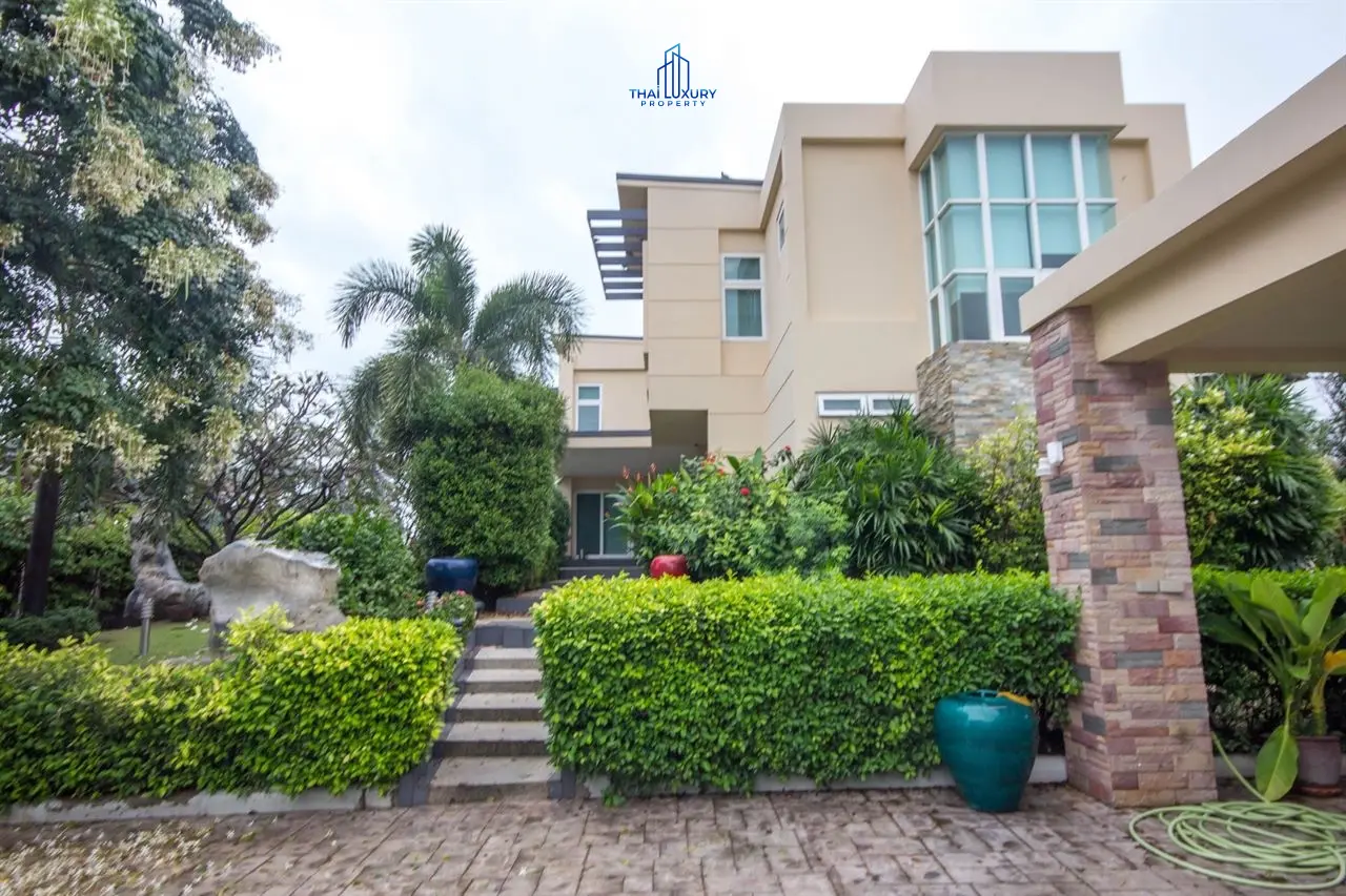 Spacious 4-Bedroom Beachfront Villa with Private Pool in Hua Hin