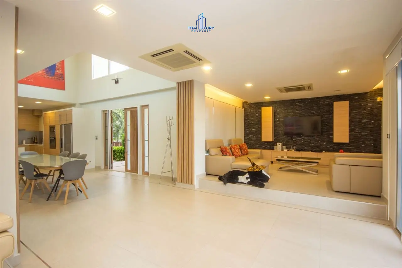 Spacious 4-Bedroom Beachfront Villa with Private Pool in Hua Hin