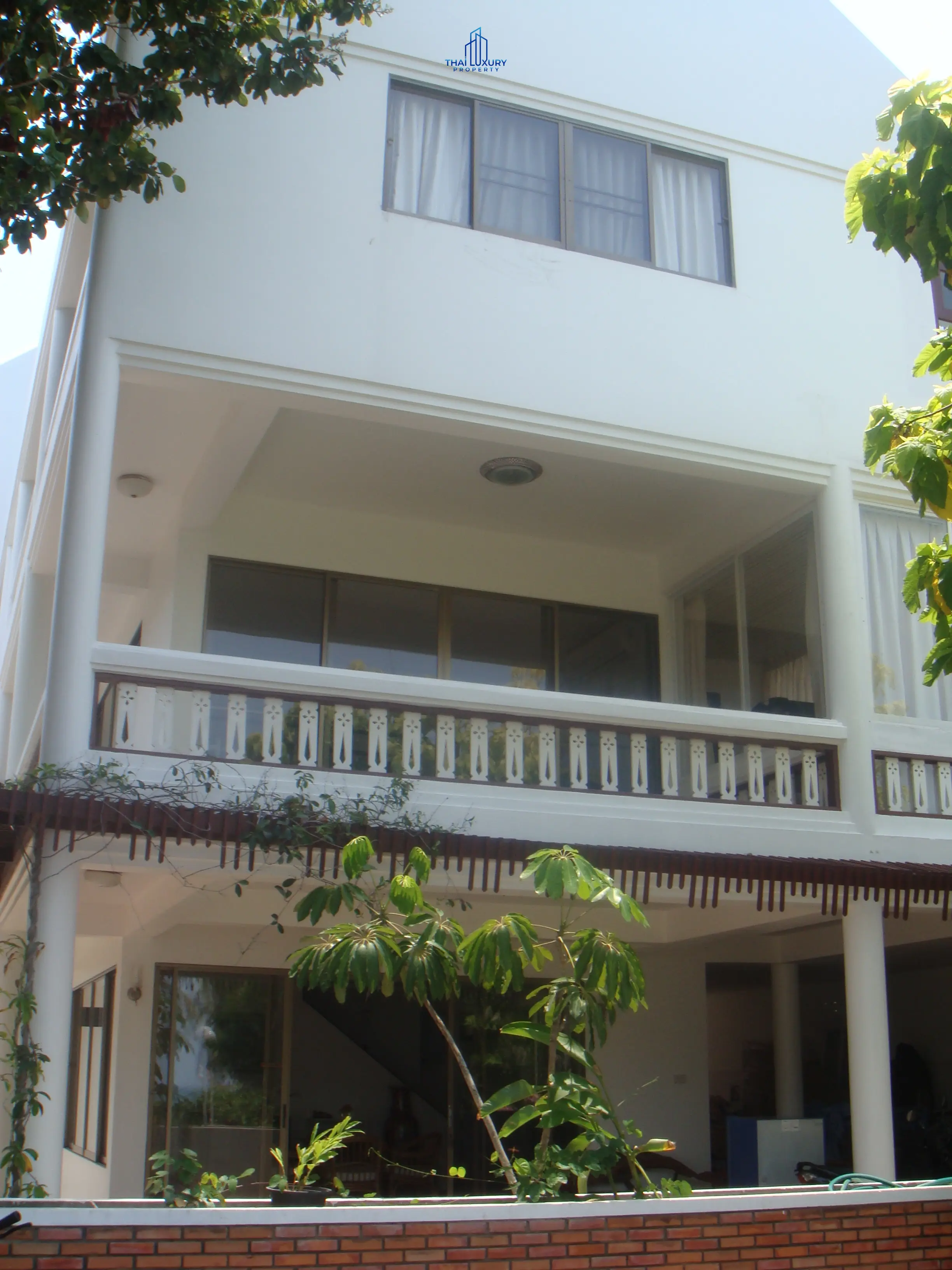 3 Storey House on Hua Hin Beach