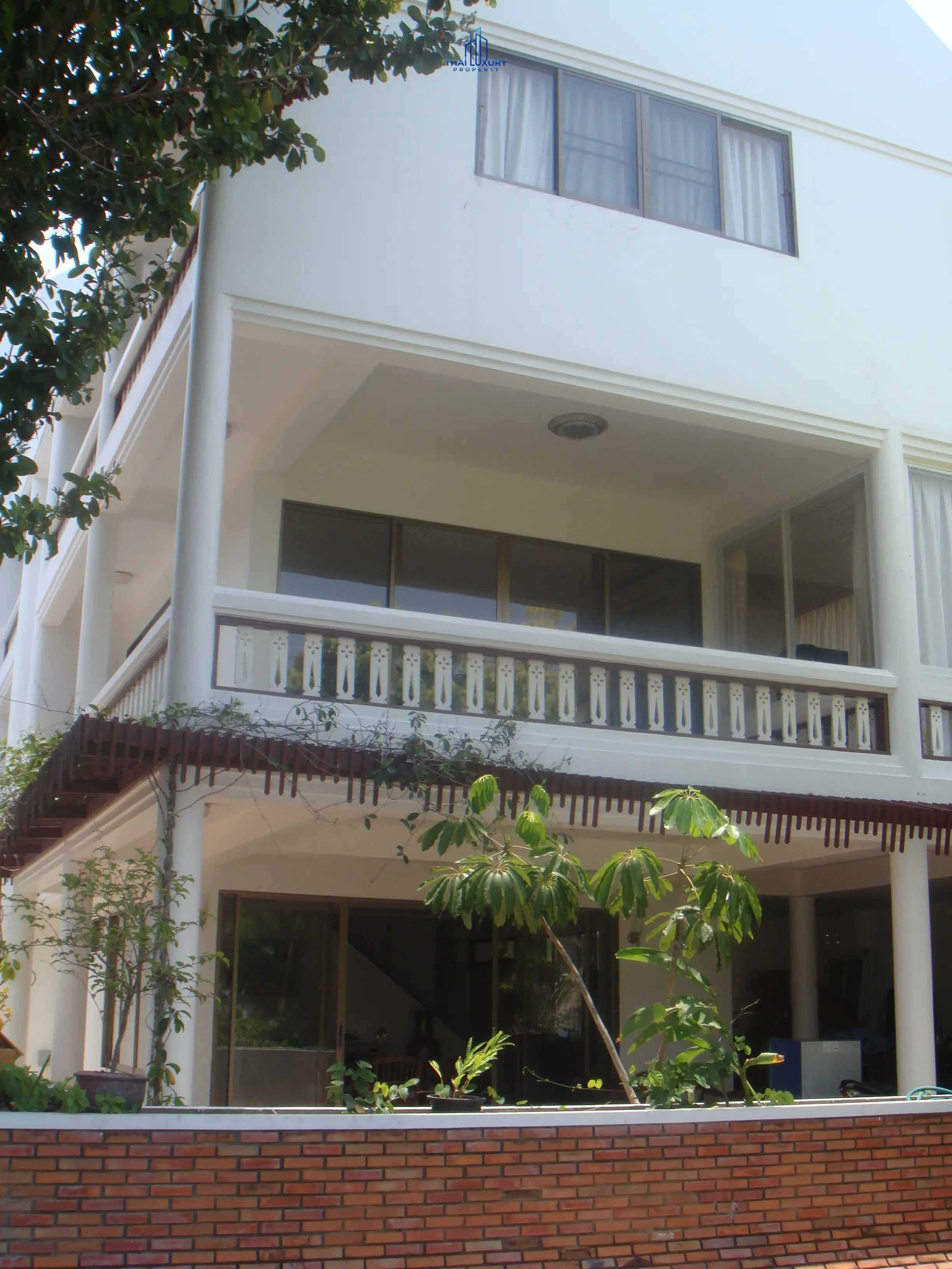 3 Storey House on Hua Hin Beach