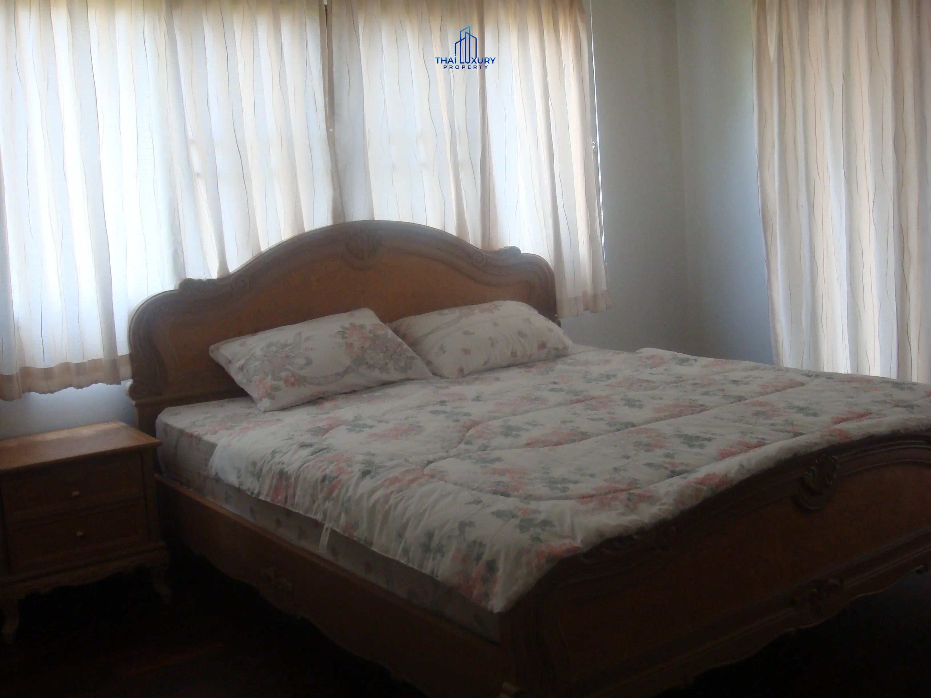 3 Storey House on Hua Hin Beach