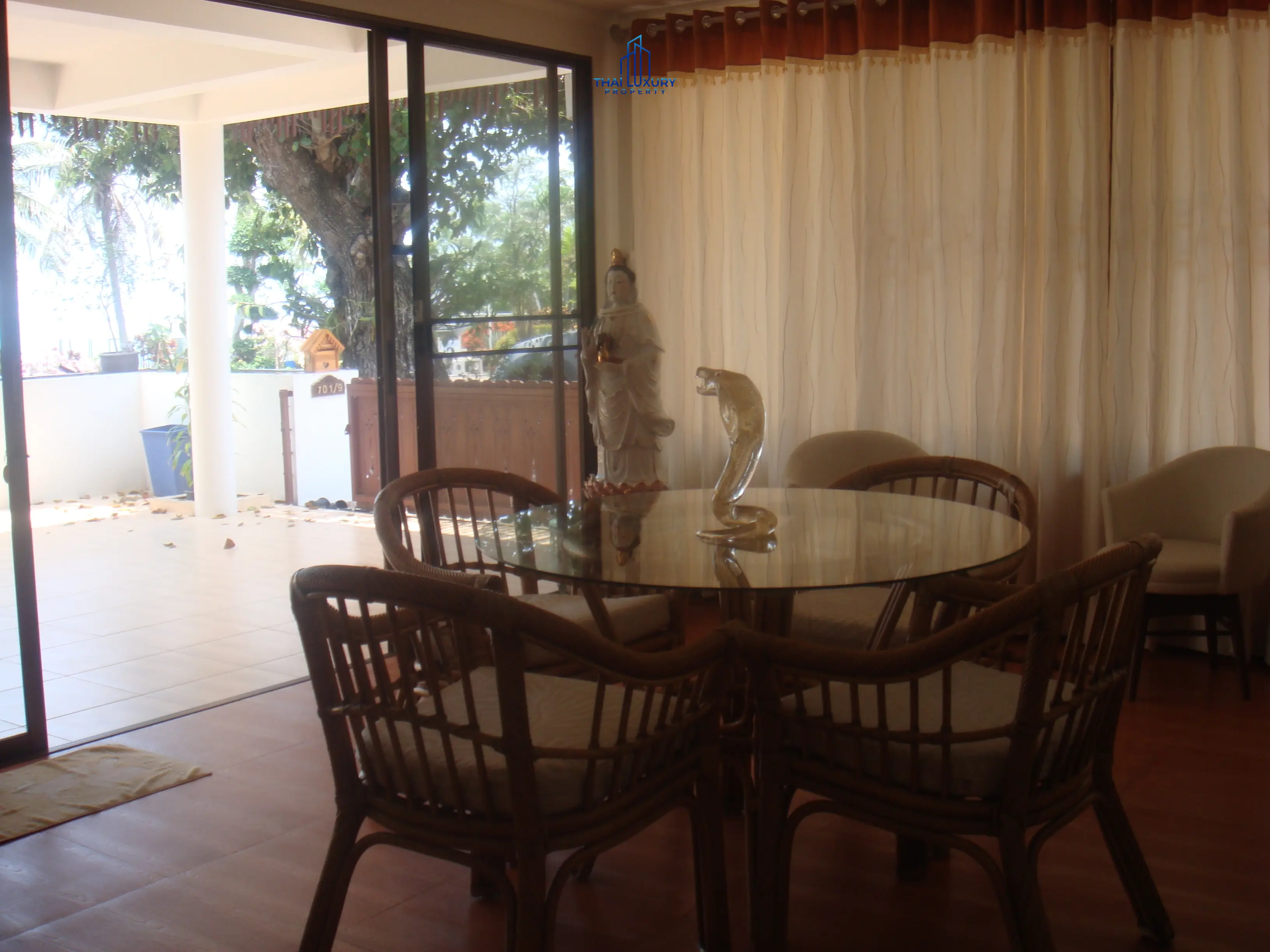 3 Storey House on Hua Hin Beach