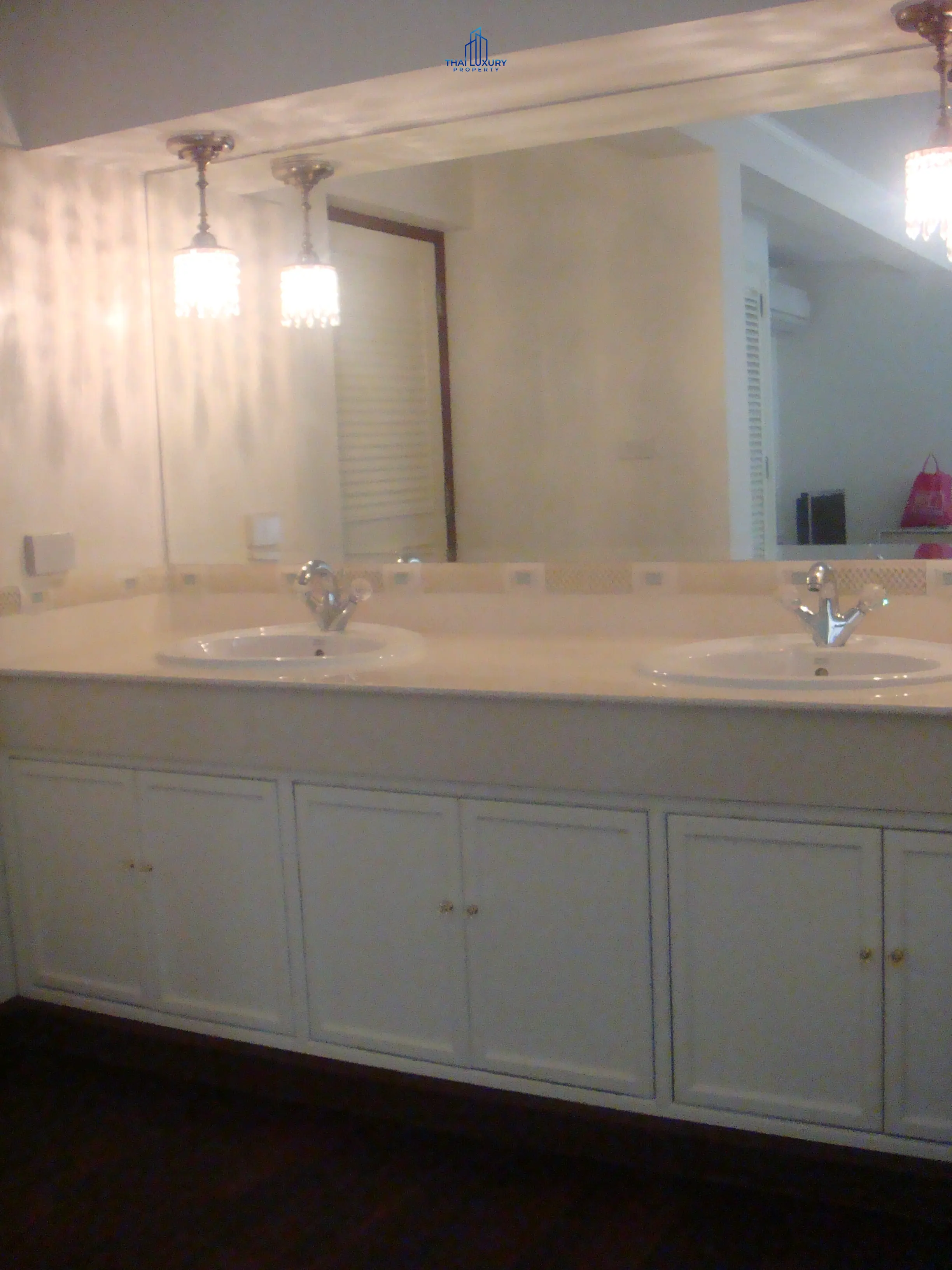 3 Storey House on Hua Hin Beach