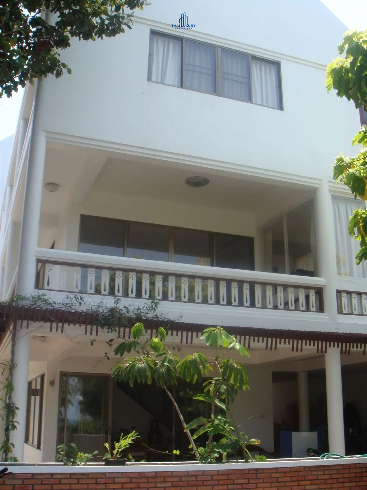 3 Storey House on Hua Hin Beach