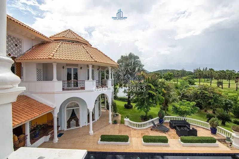 Spacious 4-Bedroom Mediterranean-Style Villa with Pool and Lake Views in Cha-Am